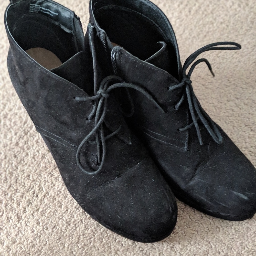 Pblack wedge booties